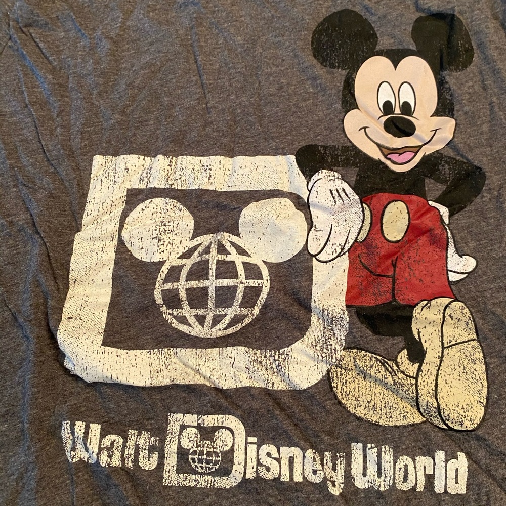 Disney tshirt - Picture 3 of 4